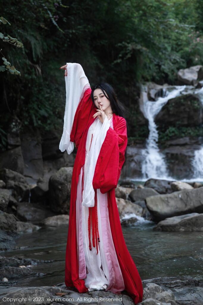 [Xiuren秀人网]2023.08.28 NO.7295 严利娅Yuliya 白日依山尽 [21+1P]-精选写真论坛-在线美图-集图萌