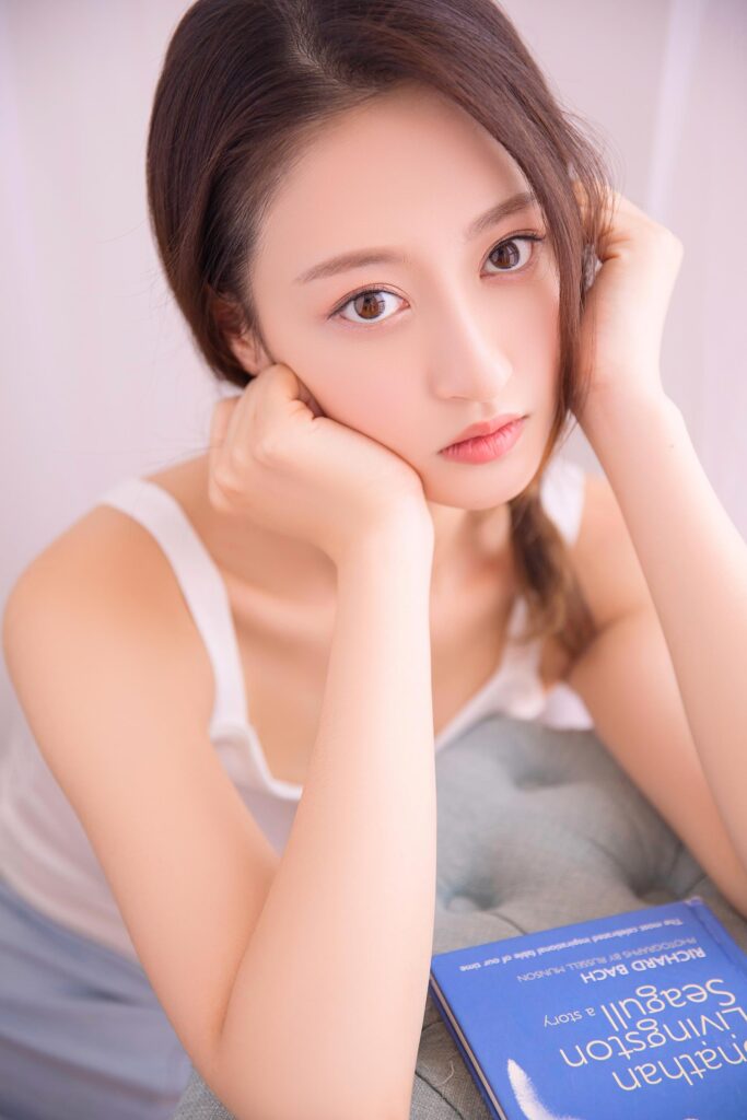 [YALAYI雅拉伊]2023.07.26 NO.1051 眼里花影[24+1P]-精选写真论坛-在线美图-集图萌
